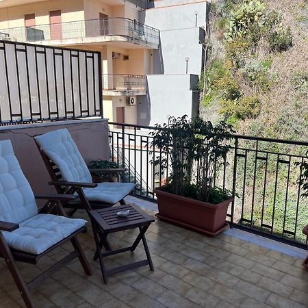 شقة La Casa Di Andrea تاورمينا المظهر الخارجي الصورة