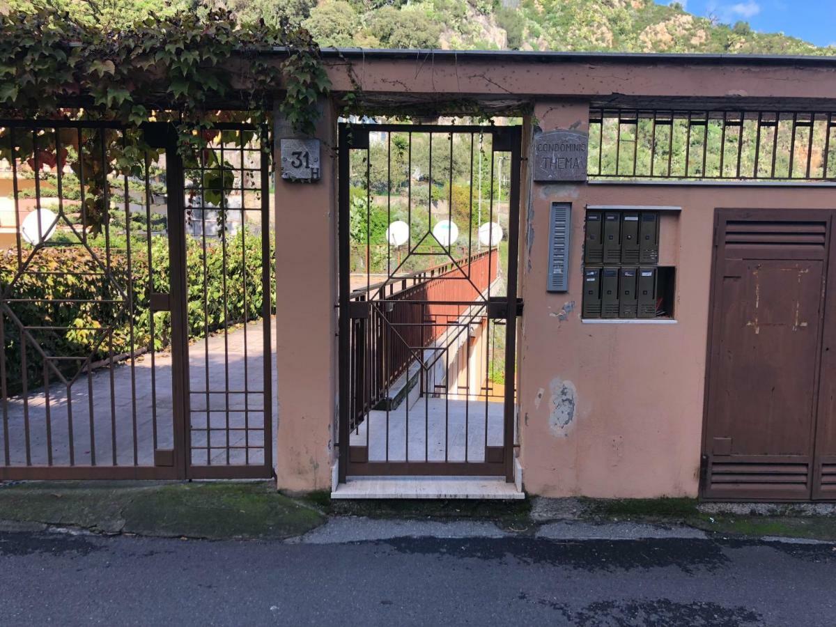 شقة La Casa Di Andrea تاورمينا المظهر الخارجي الصورة